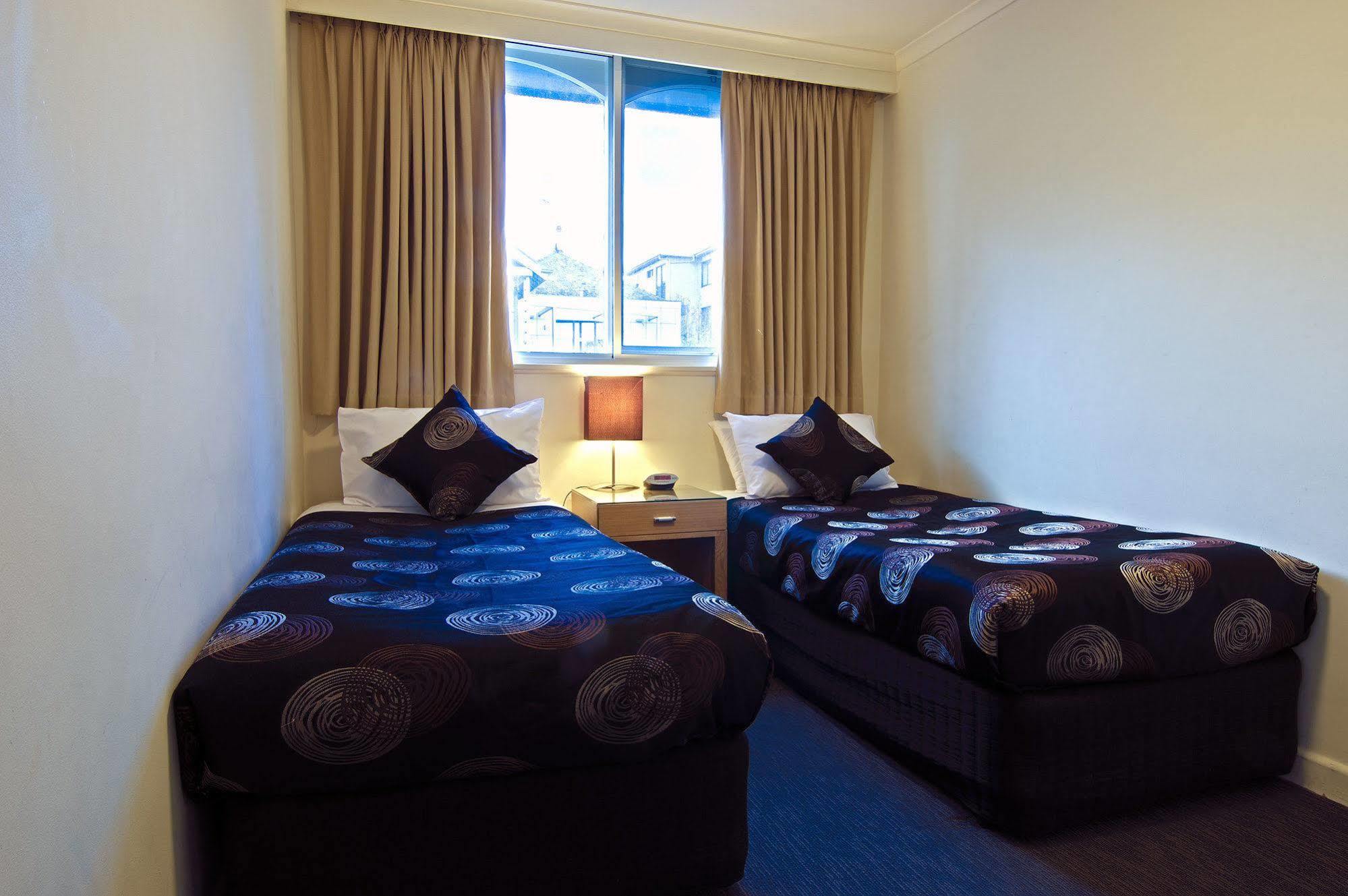 Park Squire Motor Inn & Serviced Apartments Melbourne Exterior photo